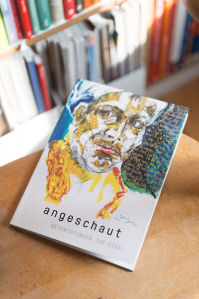 Ausstellungskatalog angeschaut Detailaufnahmen
